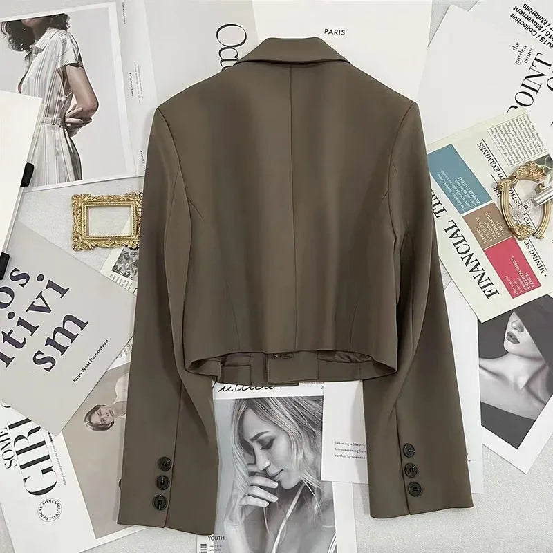 Blazers Woman Trend