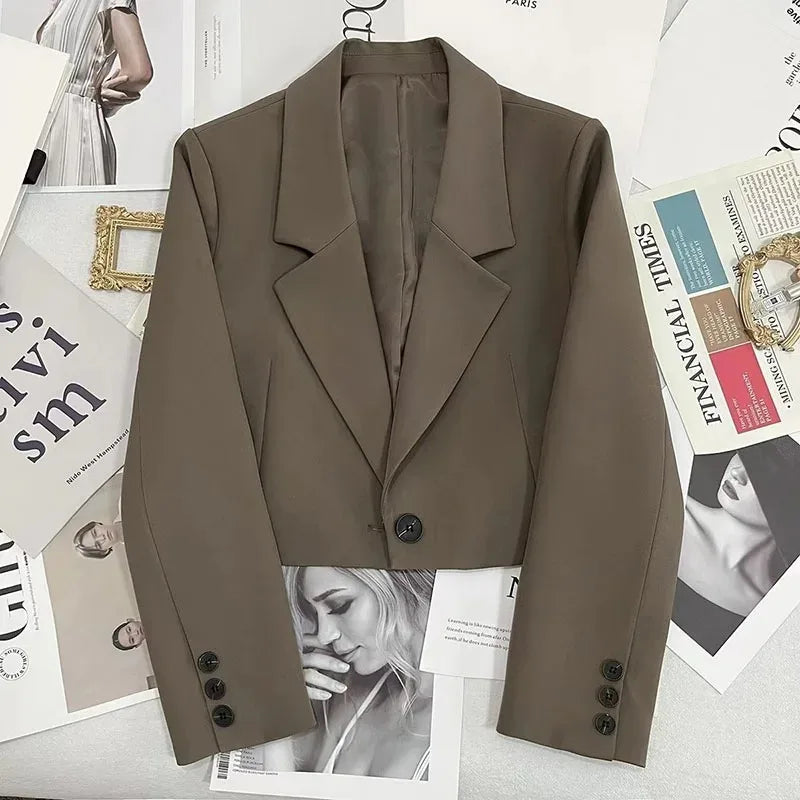 Blazers Woman Trend