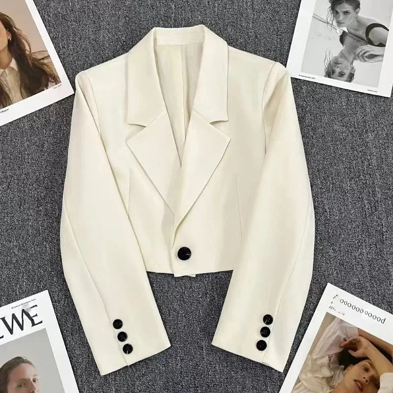 Blazers Woman Trend