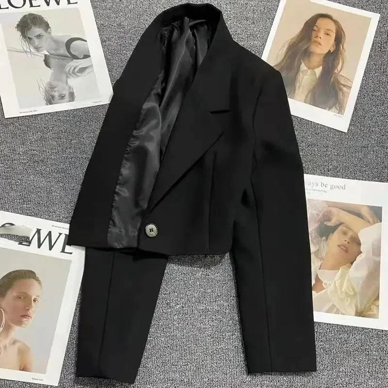 Blazers Woman Trend