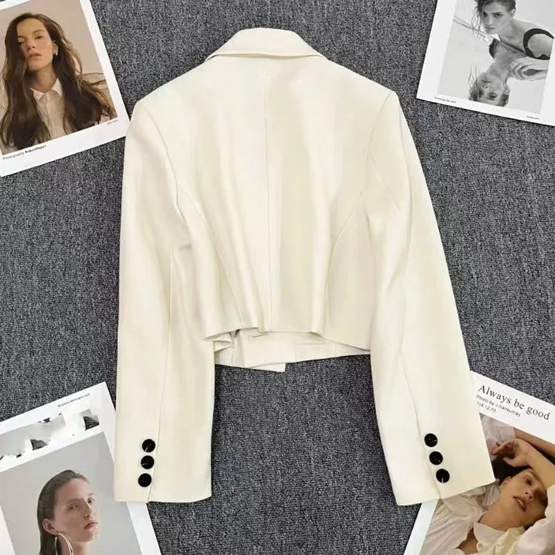 Blazers Woman Trend